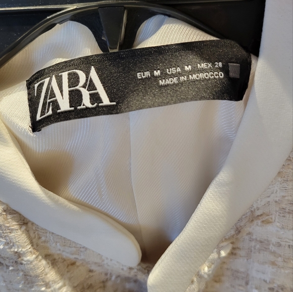 Gold button blazer - Picture 3 of 3